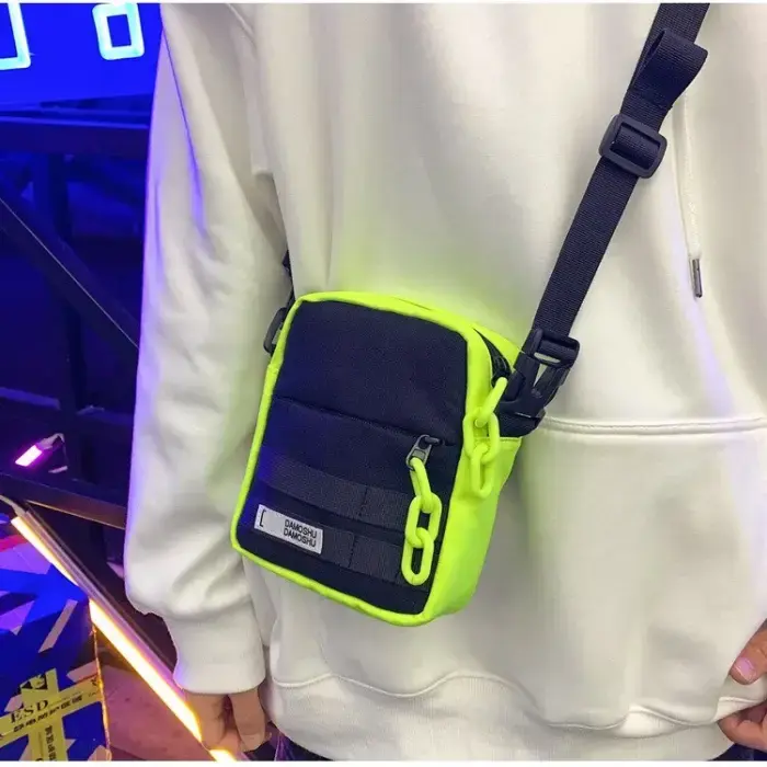 NIKE SB-72 Luxurious Professional Waterproof Mobile/Passport Carry Bag For Unisex